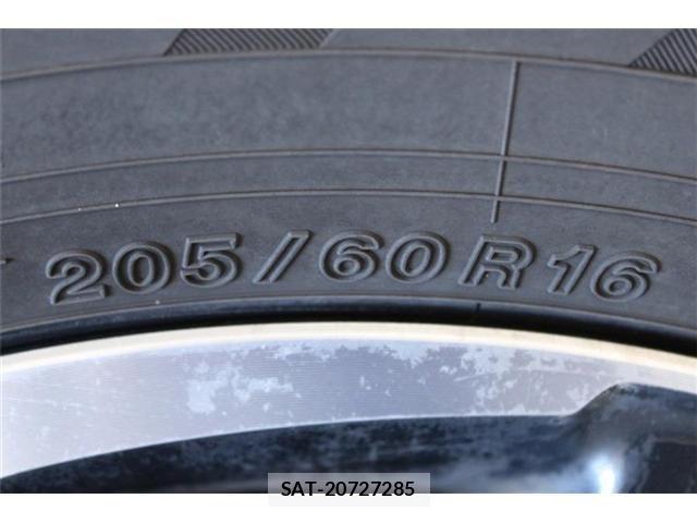 Toyota VOXY HYBRID 2018-02 6915315-26