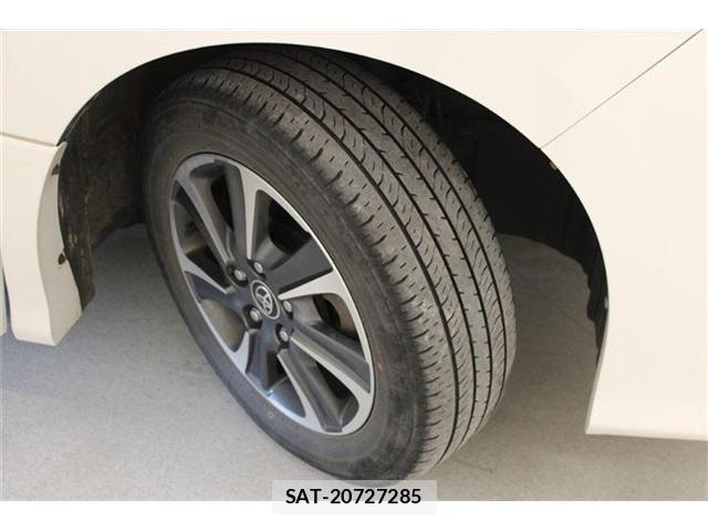 Toyota VOXY HYBRID 2018-02 6915315-27