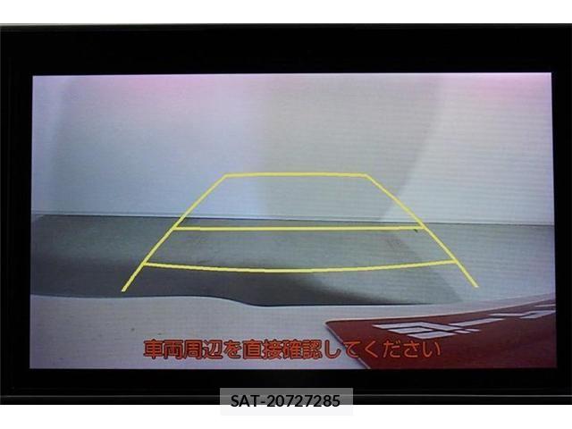 Toyota VOXY HYBRID 2018-02 6915315-2