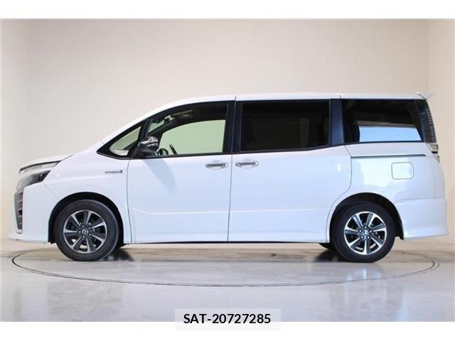 Toyota VOXY HYBRID 2018-02 6915315-8