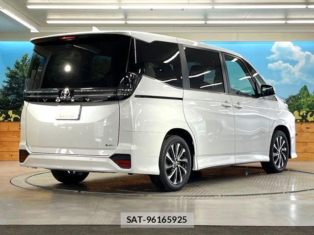 Toyota VOXY HYBRID 2026-01 6915259-16