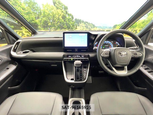 Toyota VOXY HYBRID 2026-01 6915259-1