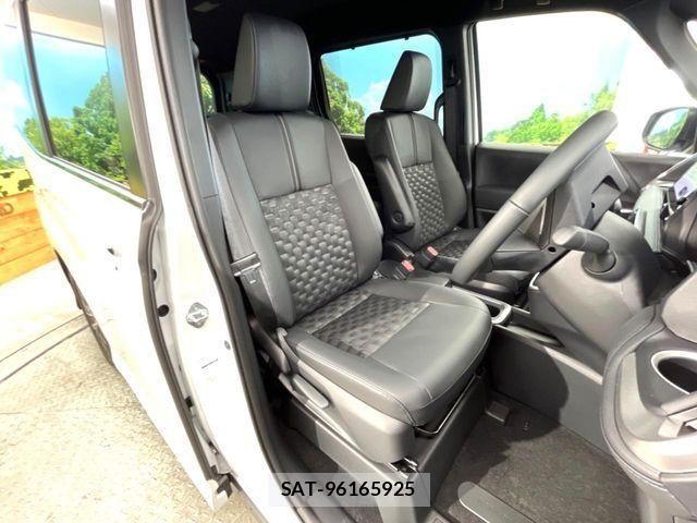 Toyota VOXY HYBRID 2026-01 6915259-7