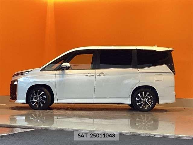 Toyota VOXY HYBRID 2025-09 6915258-15