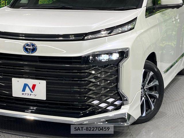 Toyota VOXY HYBRID 2024-08 6999119-11