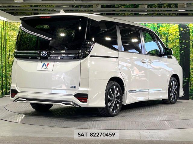 Toyota VOXY HYBRID 2024-08 6999119-16