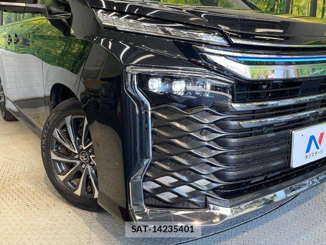 Toyota VOXY HYBRID 2022-06 6999121-12