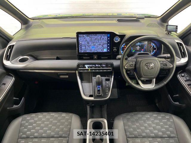 Toyota VOXY HYBRID 2022-06 6999121-1