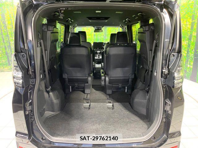 Toyota VOXY HYBRID 2023-07 6999129-10