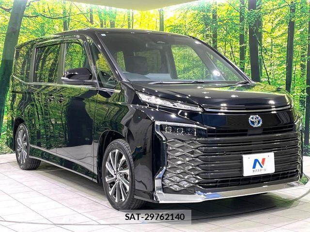 Toyota VOXY HYBRID 2023-07 6999129-16