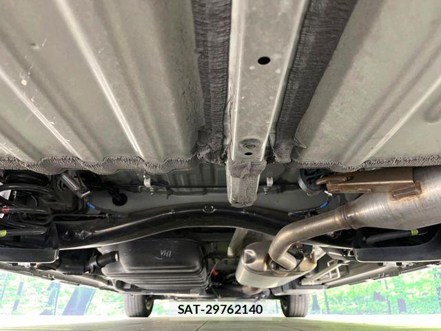 Toyota VOXY HYBRID 2023-07 6999129-19