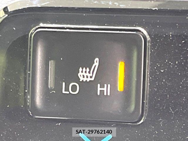 Toyota VOXY HYBRID 2023-07 6999129-6