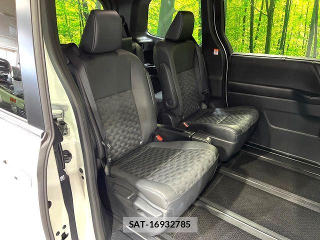Toyota VOXY HYBRID 2025-10 6999126-8