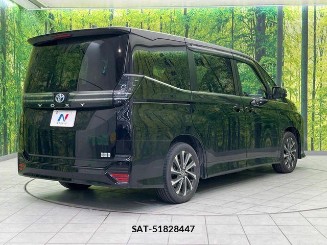 Toyota VOXY HYBRID 2023-08 6999131-17