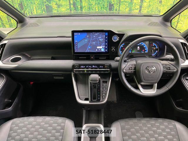Toyota VOXY HYBRID 2023-08 6999131-1