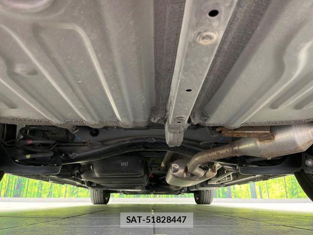 Toyota VOXY HYBRID 2023-08 6999131-19