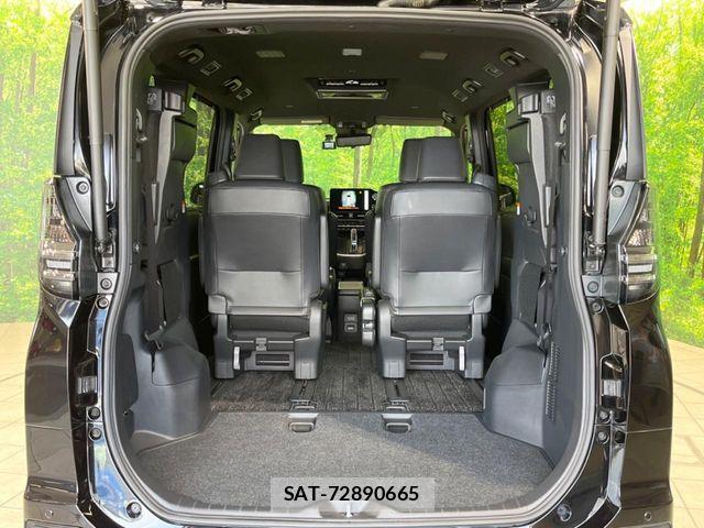 Toyota VOXY HYBRID 2023-02 6999125-10