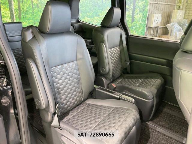 Toyota VOXY HYBRID 2023-02 6999125-8