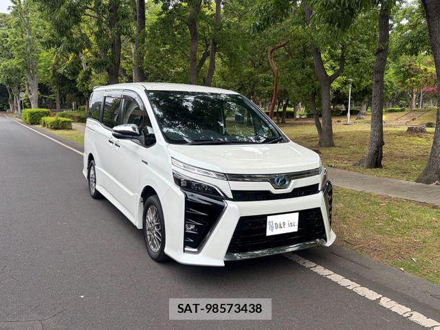 Toyota VOXY HYBRID 2020-02 6999141-0