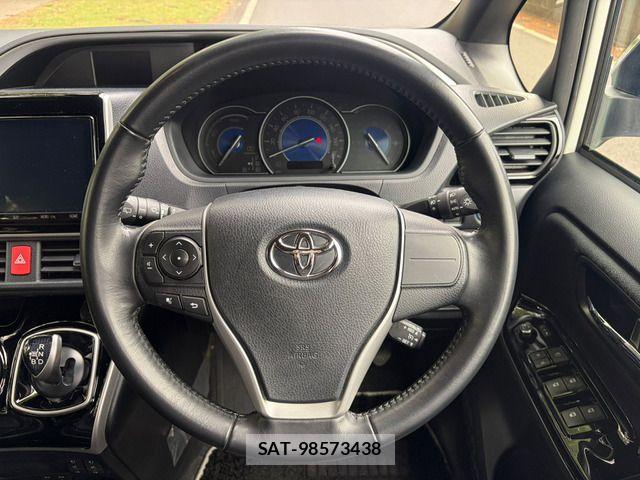 Toyota VOXY HYBRID 2020-02 6999141-10
