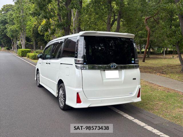Toyota VOXY HYBRID 2020-02 6999141-6