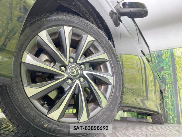 Toyota VOXY HYBRID 2023-12 6999124-13