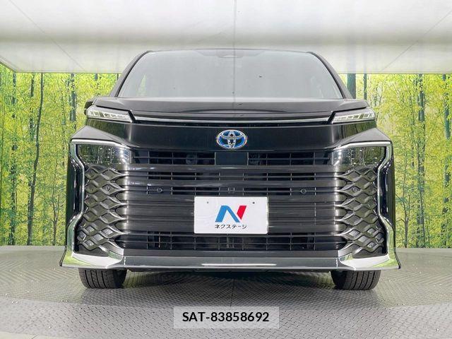 Toyota VOXY HYBRID 2023-12 6999124-14
