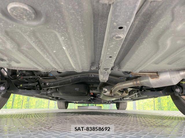 Toyota VOXY HYBRID 2023-12 6999124-19