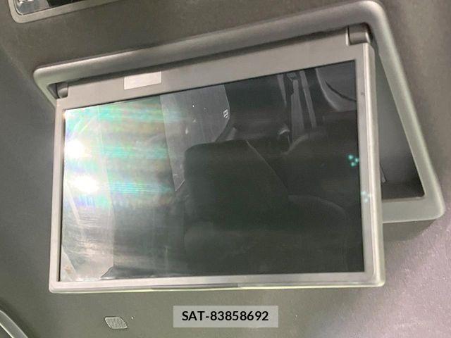 Toyota VOXY HYBRID 2023-12 6999124-2