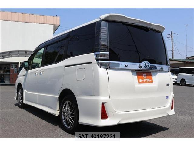 Toyota VOXY HYBRID 2017-10 6999144-23