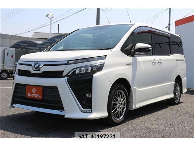 Toyota VOXY HYBRID 2017-10 6999144-24