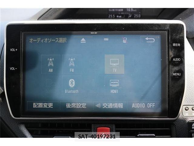 Toyota VOXY HYBRID 2017-10 6999144-3
