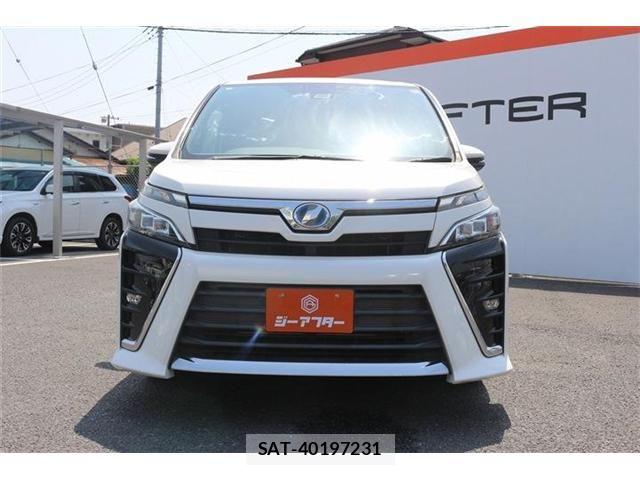 Toyota VOXY HYBRID 2017-10 6999144-7