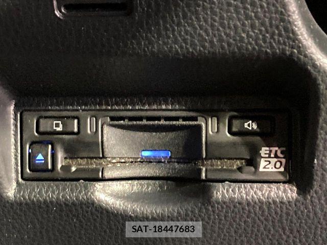 Toyota VOXY HYBRID 2025-10 6999130-5