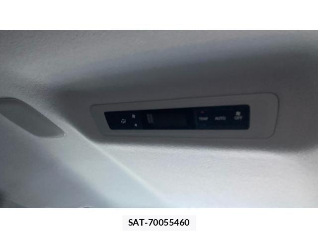 Toyota VOXY HYBRID 2014-06 6999149-12