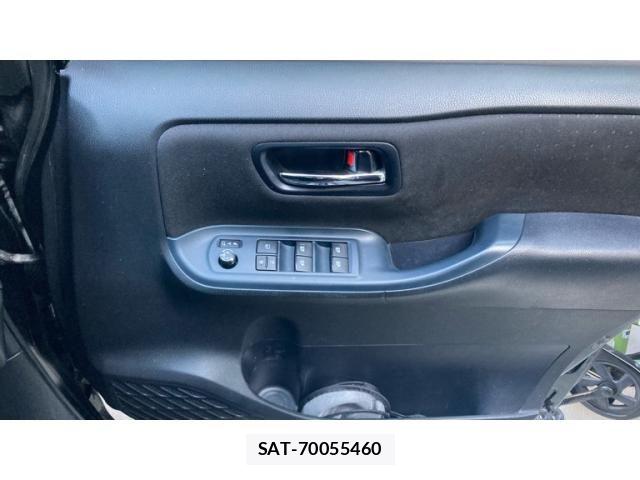 Toyota VOXY HYBRID 2014-06 6999149-23