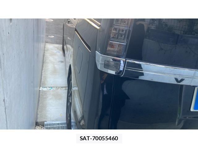 Toyota VOXY HYBRID 2014-06 6999149-3