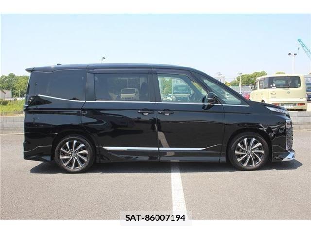 Toyota VOXY HYBRID 2025-04 6999132-12