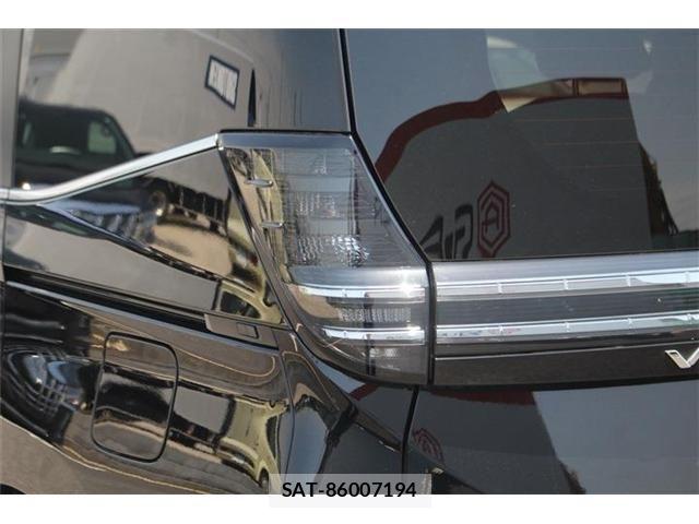 Toyota VOXY HYBRID 2025-04 6999132-16