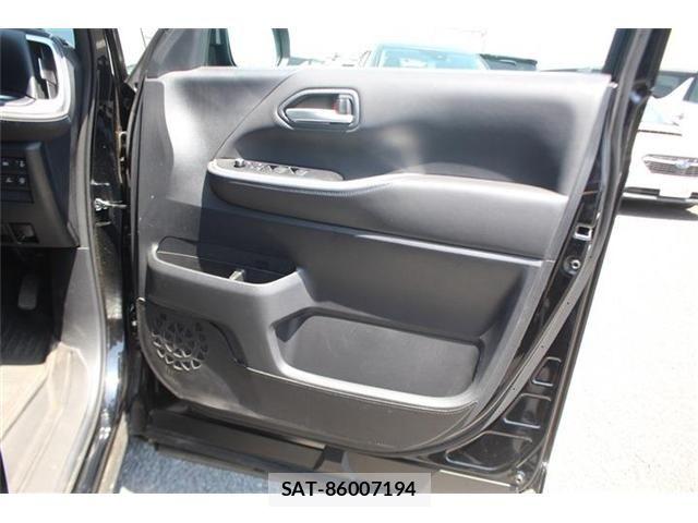 Toyota VOXY HYBRID 2025-04 6999132-19