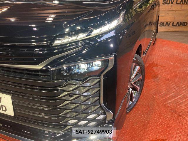 Toyota VOXY HYBRID 2023-09 6999122-11
