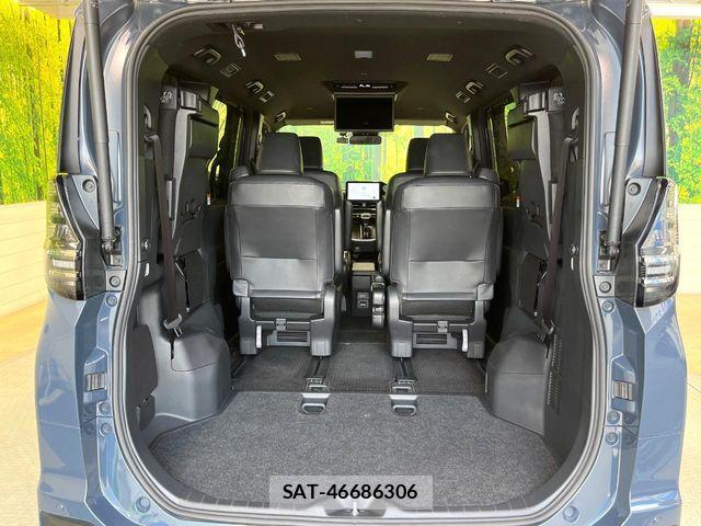Toyota VOXY HYBRID 2022-09 6999135-10