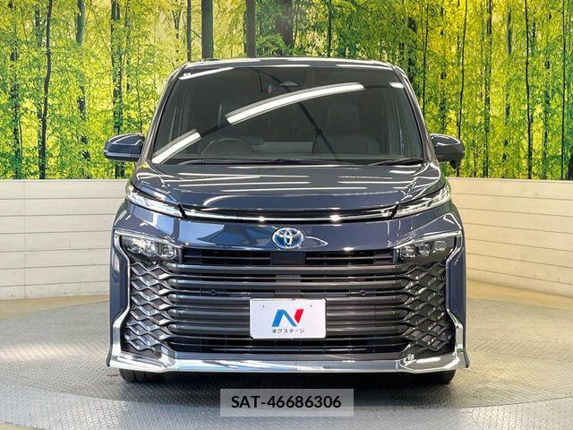 Toyota VOXY HYBRID 2022-09 6999135-14