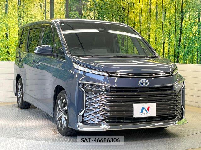 Toyota VOXY HYBRID 2022-09 6999135-16