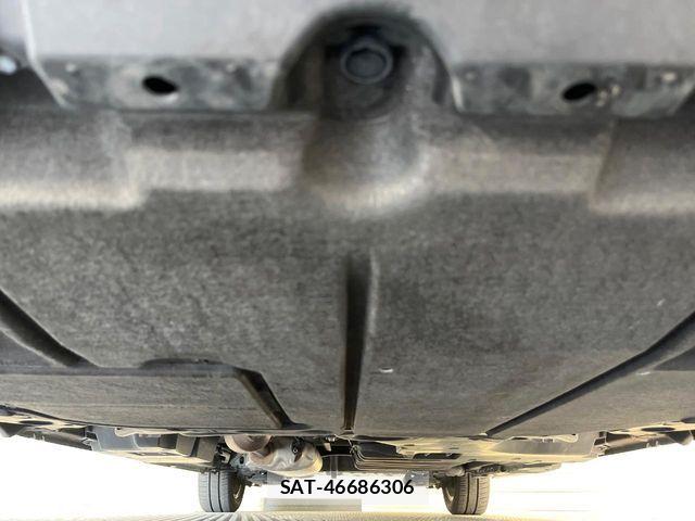 Toyota VOXY HYBRID 2022-09 6999135-18