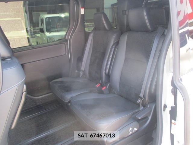 Toyota VOXY HYBRID 2021-06 6999139-9