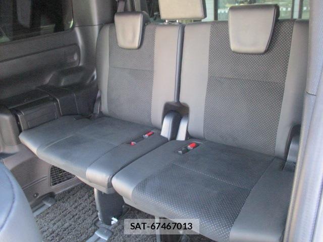Toyota VOXY HYBRID 2021-06 6999139-25