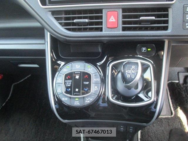 Toyota VOXY HYBRID 2021-06 6999139-27