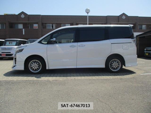 Toyota VOXY HYBRID 2021-06 6999139-2