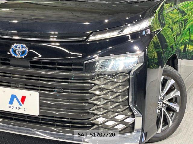 Toyota VOXY HYBRID 2024-03 6999123-11